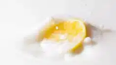 sute-limon-sikin-1-gece-bekletin-limonlu-sutun-mucize-faydasi_1c91c358