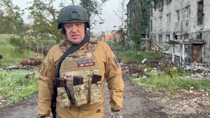 یوگنی پریگوجین، بنیانگذار گروه مزدور روسی واگنر گفت: سربازانی را که وزارت دفاع روسیه برای جلوگیری از ما فرستاده است از سر راه ما بردارید. "